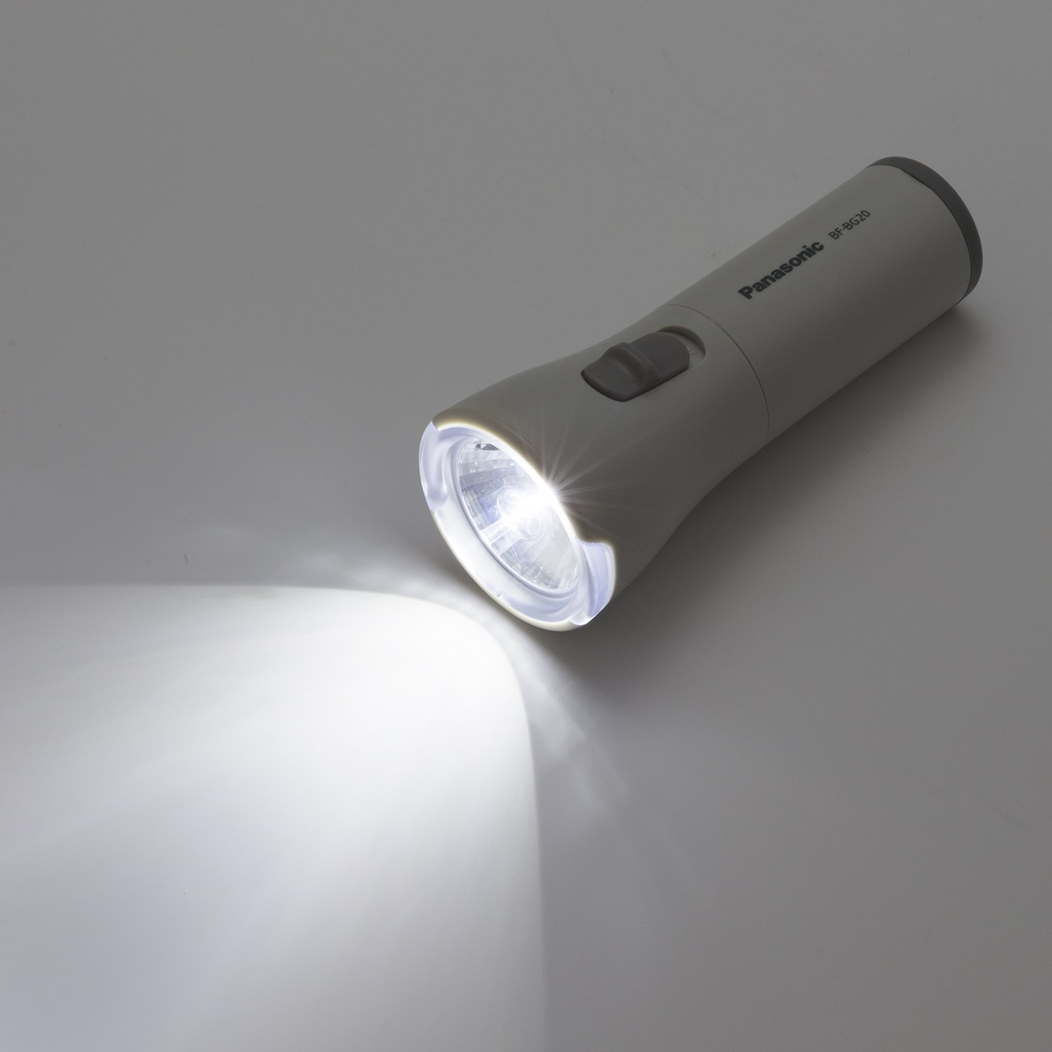 Amazon | パナソニック LED懐中電灯 BF-BG20F | パナソニック